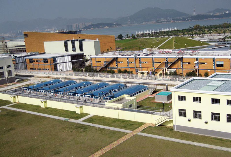 Station de traitement des eaux usées à Xiamen, ville portuaire de la côte sud-est de la Chine 