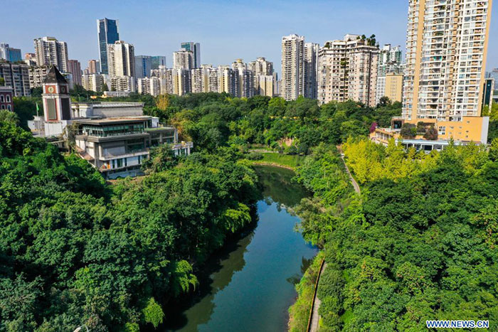 La rivière Panxi dans l'arrondissement de Yubei de la municipalité de Chongqing, dans le sud-ouest de la Chine, le 16 novembre 2023.