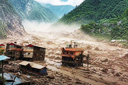 Catastrophe au Népal : une crue torrentielle hors norme ravage la vallée de la Bhote Koshi